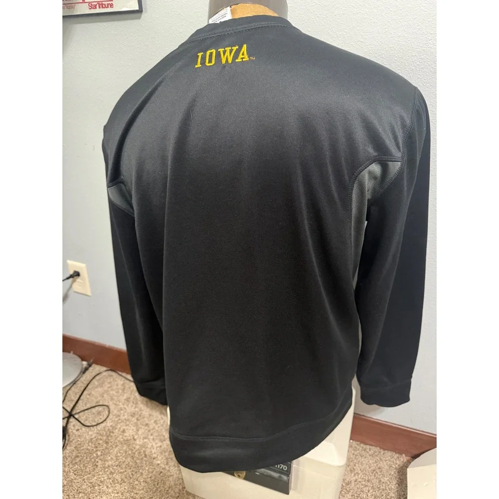 Nike Iowa Hawkeyes Therma-FIT Crewneck Sweatshirt Mens Medium Black Fleece